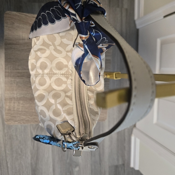 Coach Shoulderbag Signature Small Bag Green Satin Interior - Picture 13 of 16